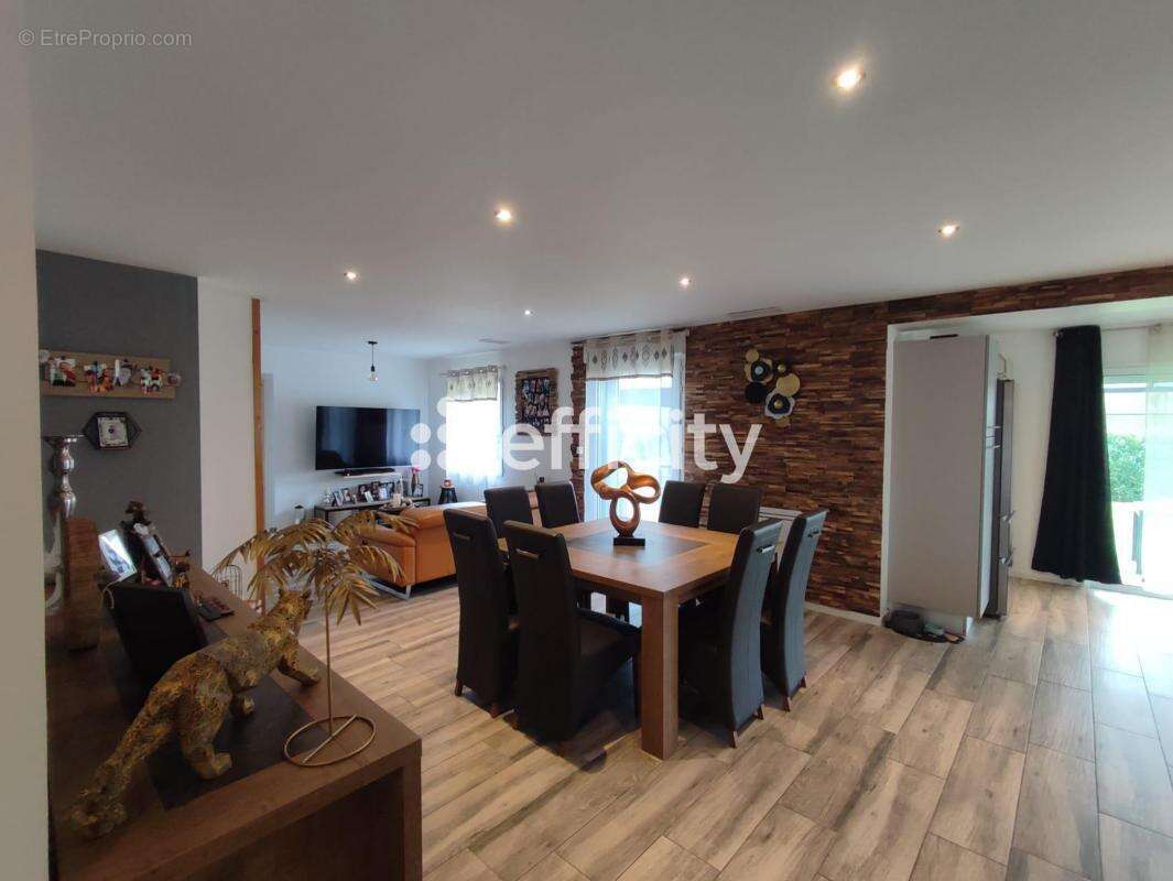 Maison à SAINT-PHILBERT-DE-GRAND-LIEU