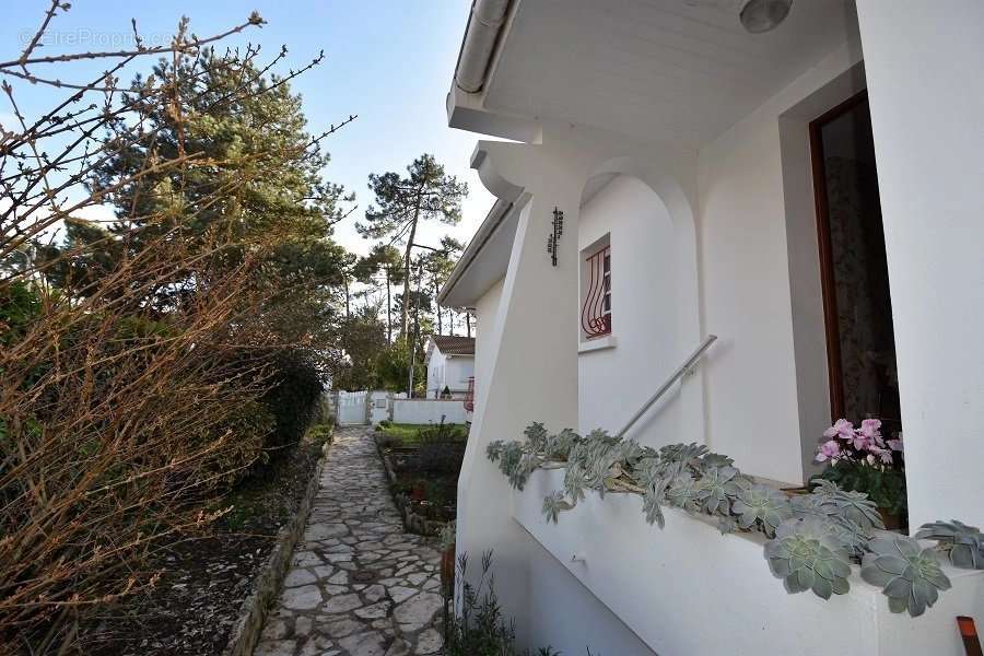 Maison à SAINT-GEORGES-DE-DIDONNE