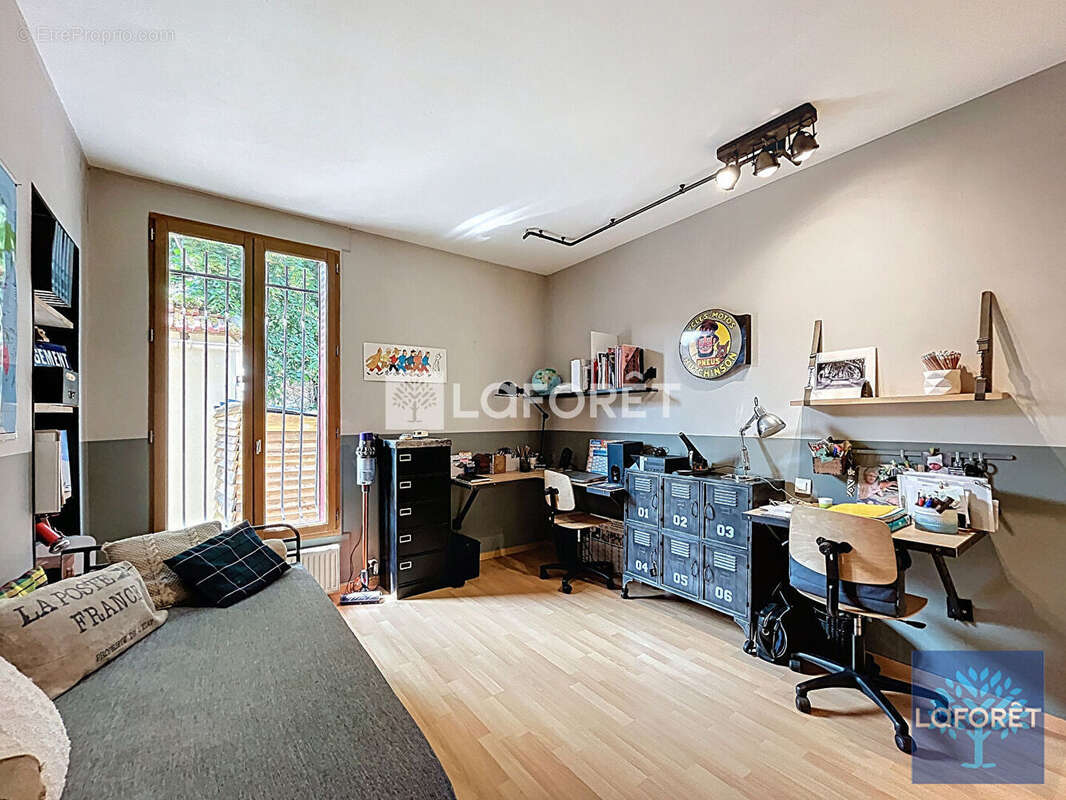 Maison à VIGNEUX-SUR-SEINE