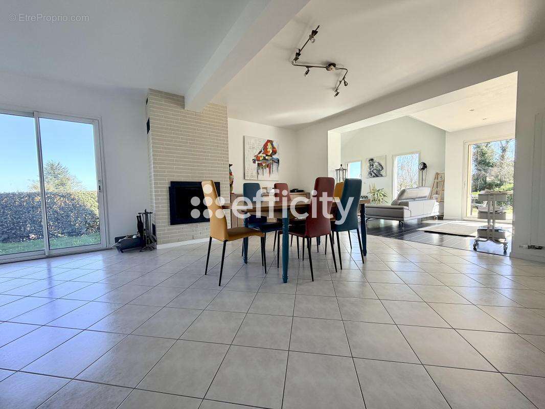 Maison à CHATEAUGIRON