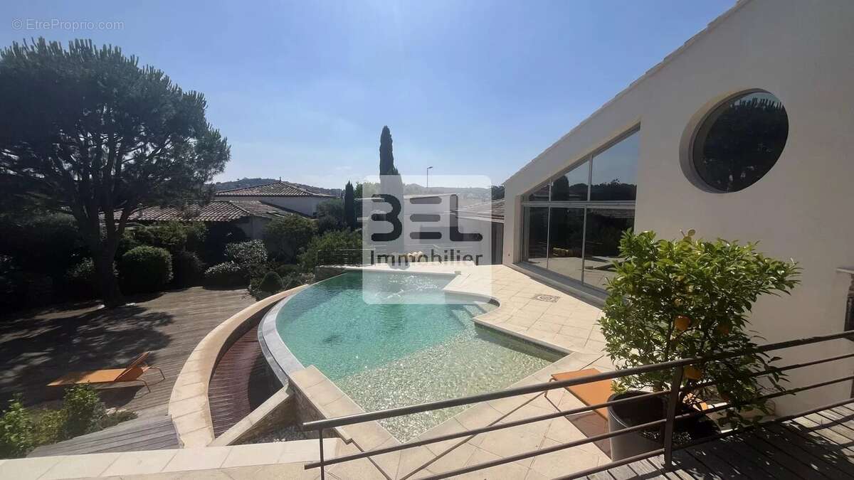 Maison à VILLENEUVE-LES-AVIGNON