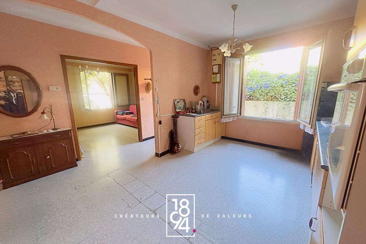 Nîmes - Maison de plain-pied 83 m2 avec jardin et garage - photo 5