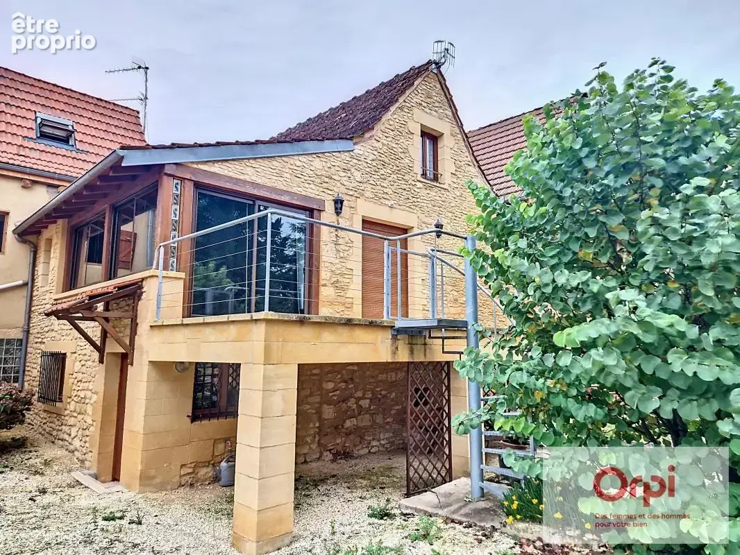 Maison à MONTIGNAC