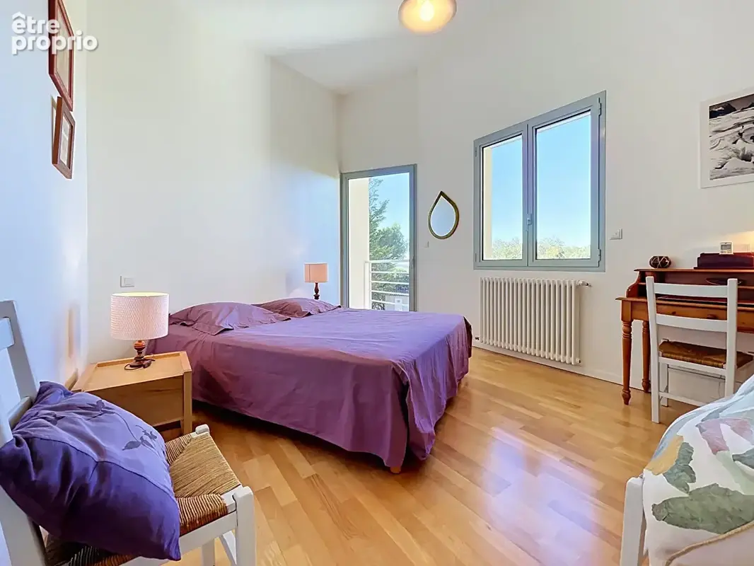 Villa d'architecte de 240m² avec piscine sur terrain de 3000m² - photo 15
