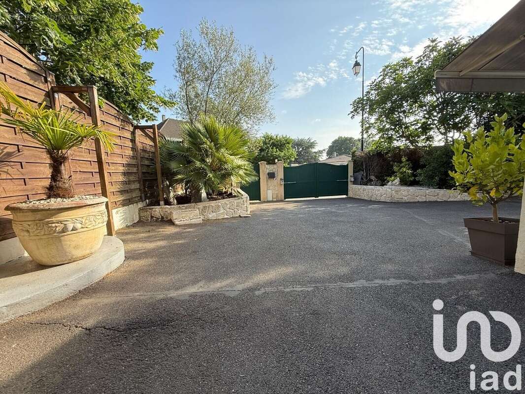 Photo 2 - Maison à PARCAY-MESLAY