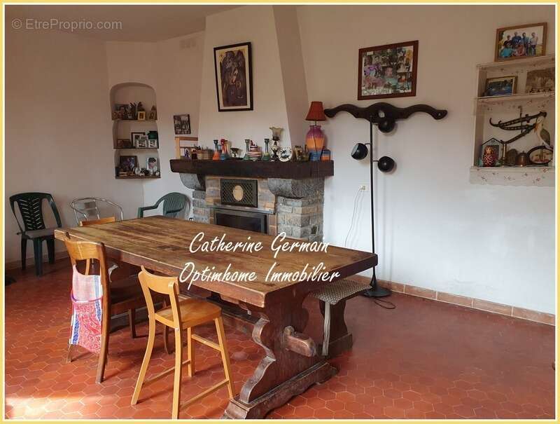 Maison à LESPINASSIERE
