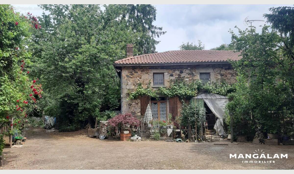 Maison à SAINT-JUNIEN