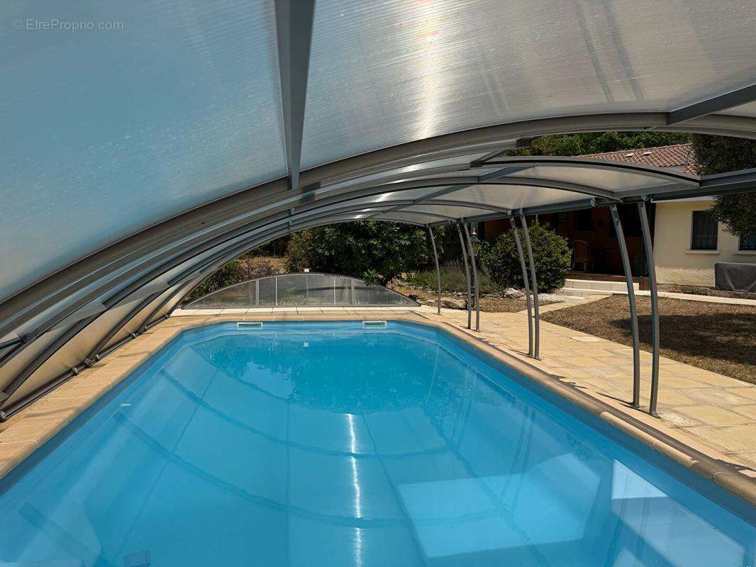 Maison bien entretenue avec studio indépendant, piscine chauffée et dépendances - photo 5