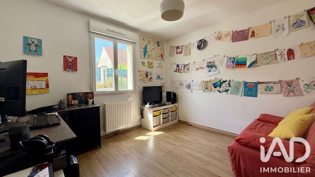 Maison 92 m² à Dreuil-Les-Amiens  - photo 8