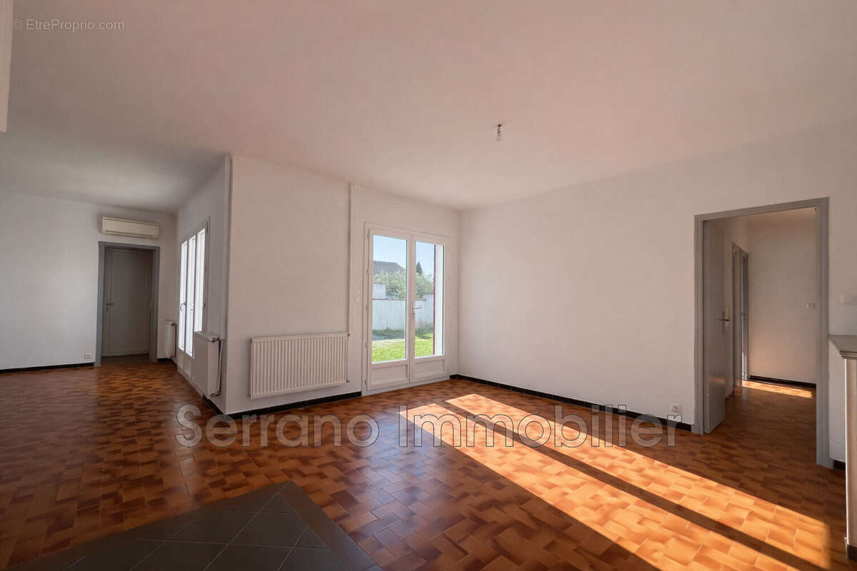 Maison 103 m² à Beaucaire  - photo 9