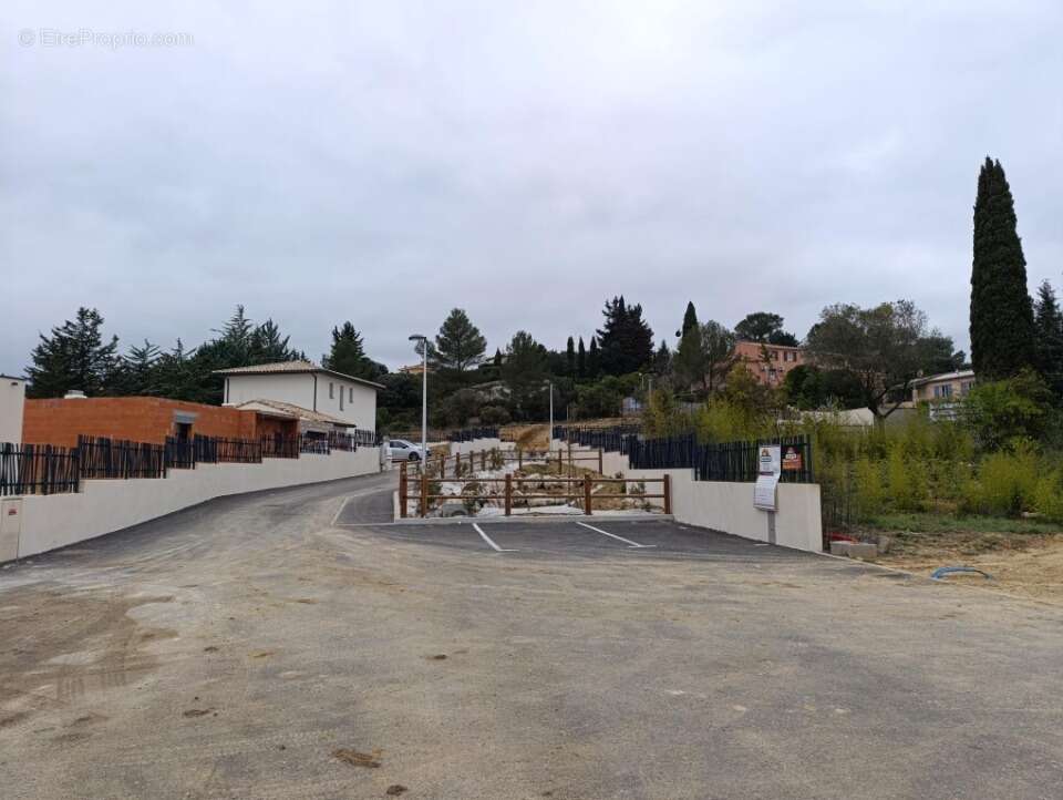 Terrain 620 m² à Saint-Gely-Du-Fesc  - photo 2