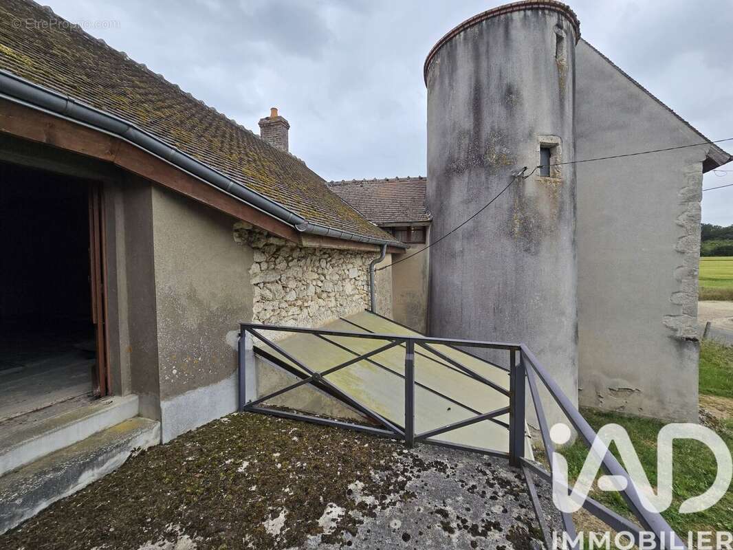 Maison 100 m² à Montbouy  - photo 9
