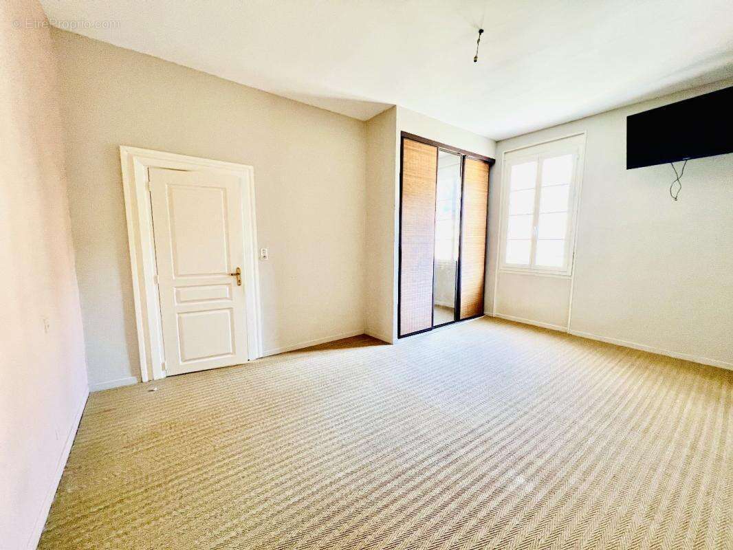 Maison à SAINT-JUERY