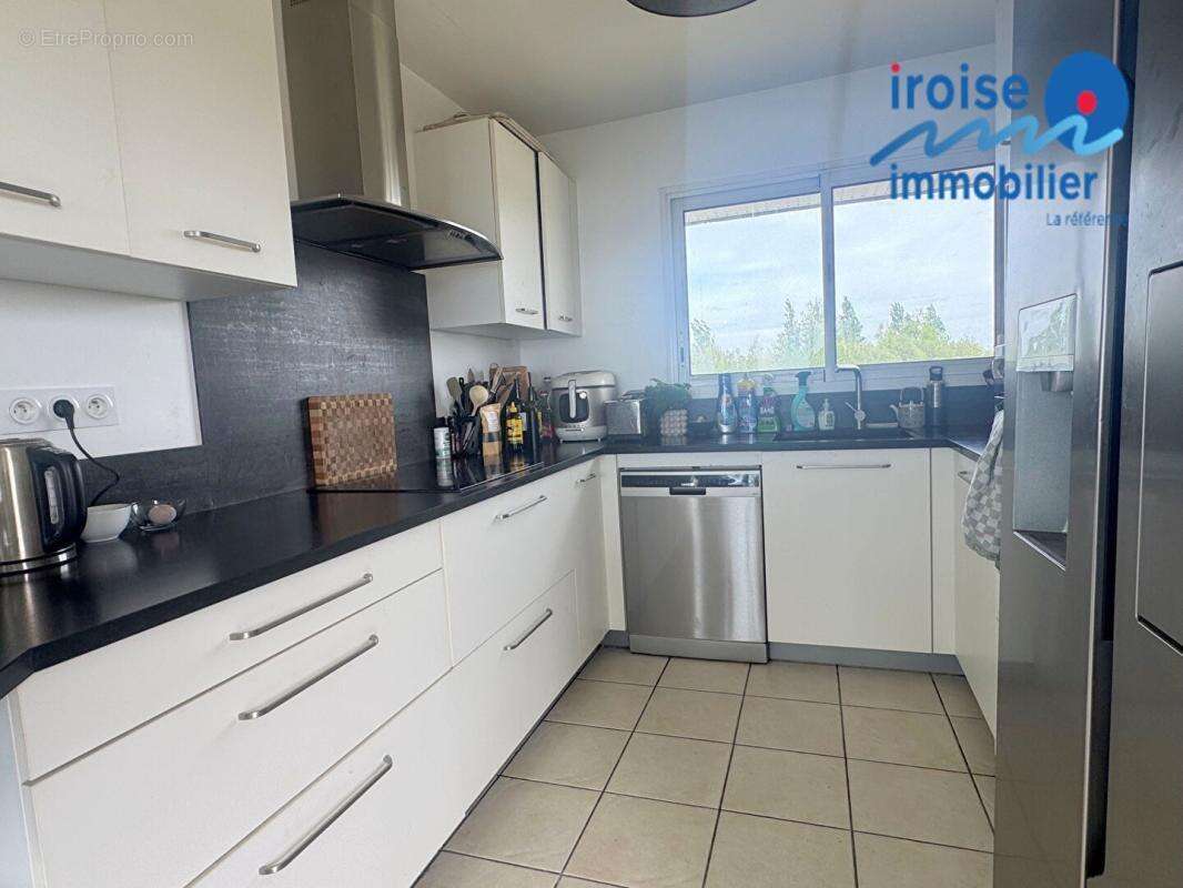 Appartement à LE RELECQ-KERHUON