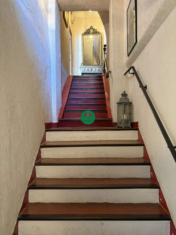 Bastide 7 pièces à vendre Quartier Les Sablettes   La Seyne-sur-Mer (83) - photo 9