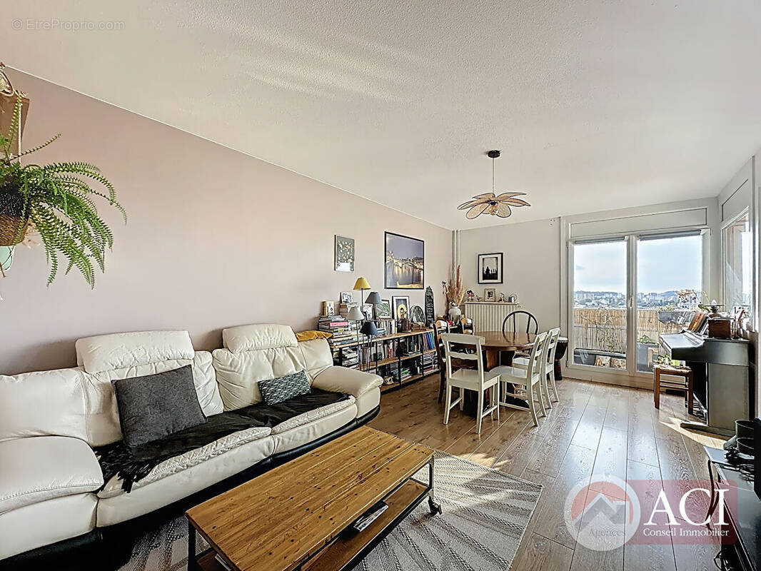 Appartement à EPINAY-SUR-SEINE