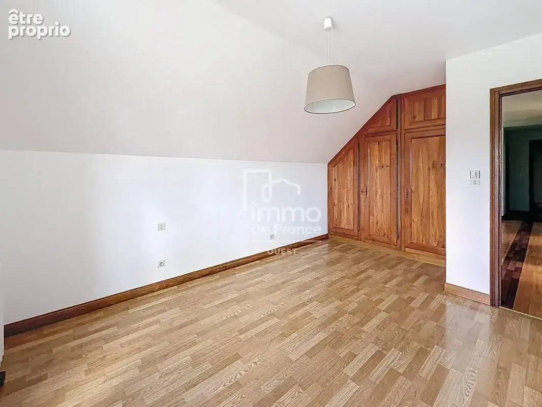 Maison Marcillé-la-ville 8 pièces 175 m² - photo 4
