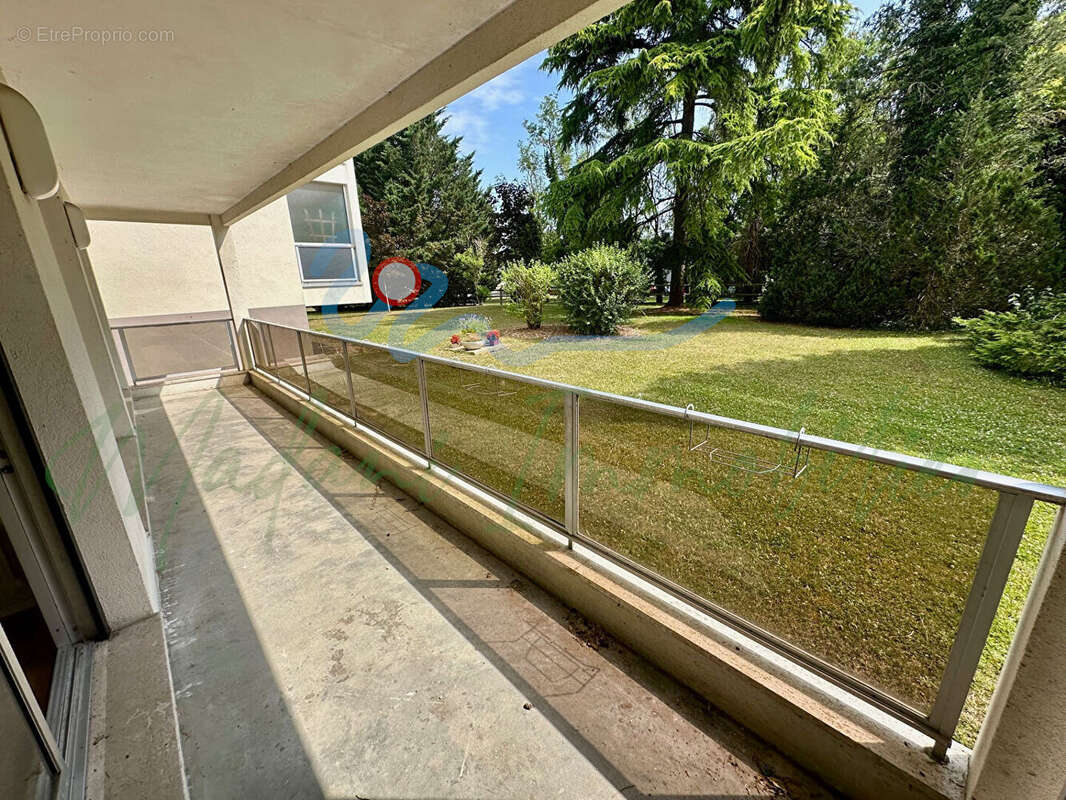 Appartement à FRENEUSE