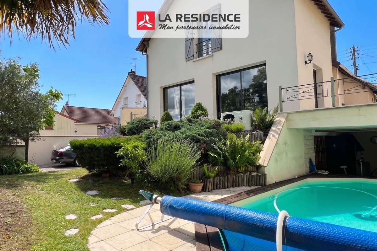 Maison 138 m² à Taverny  - photo 2