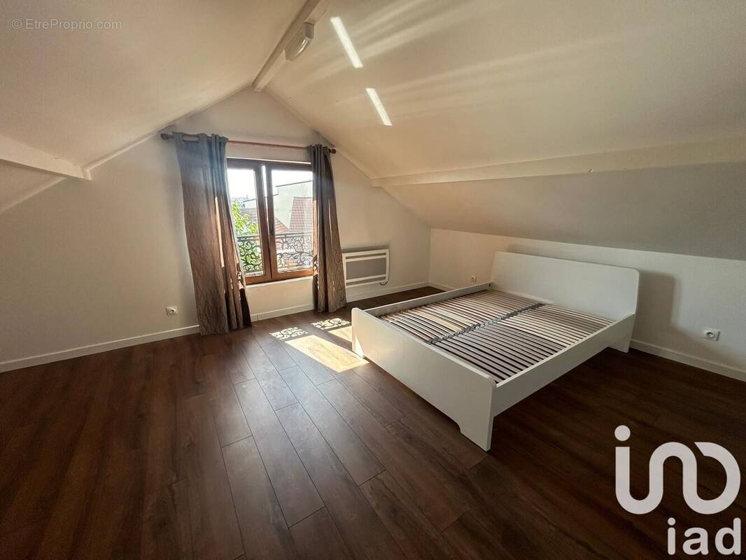 Photo 1 - Maison à LE BLANC-MESNIL