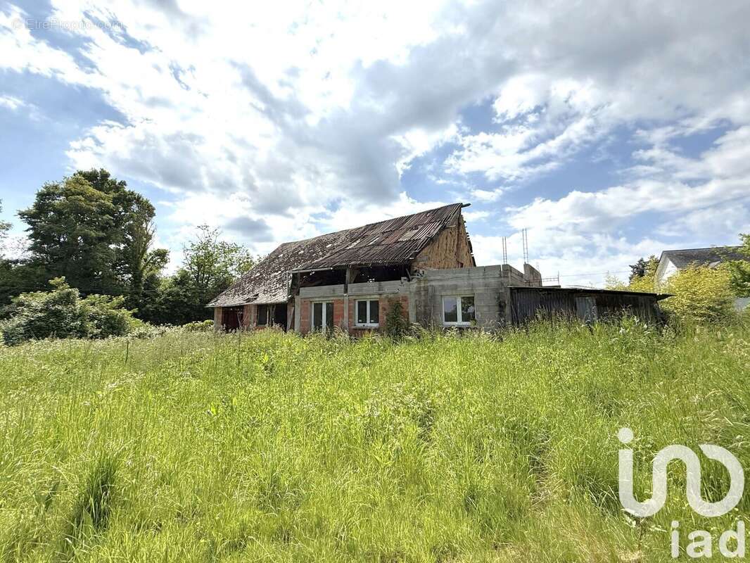 Maison 150 m² à Saint-Pierre-Du-Val  - photo 2
