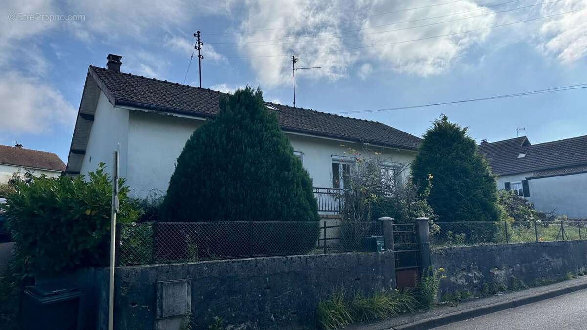 Maison à EXINCOURT