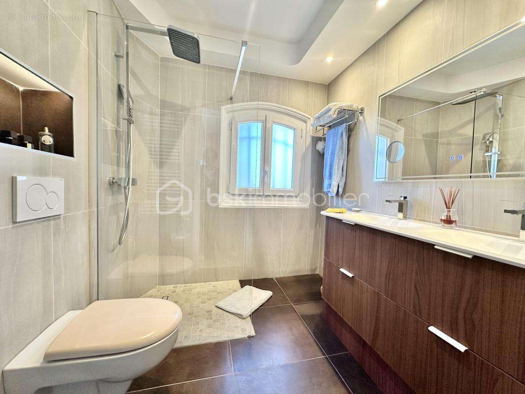 Cannes - petit juas - a vendre -  villa de charme 177m2 - jardin, piscine chauffée, double garage - au calme a 10min de la crois - photo 9