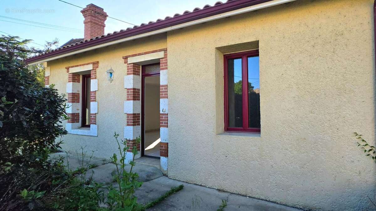 Maison à MONTPON-MENESTEROL
