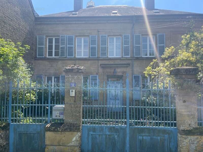 Maison à THONNE-LES-PRES
