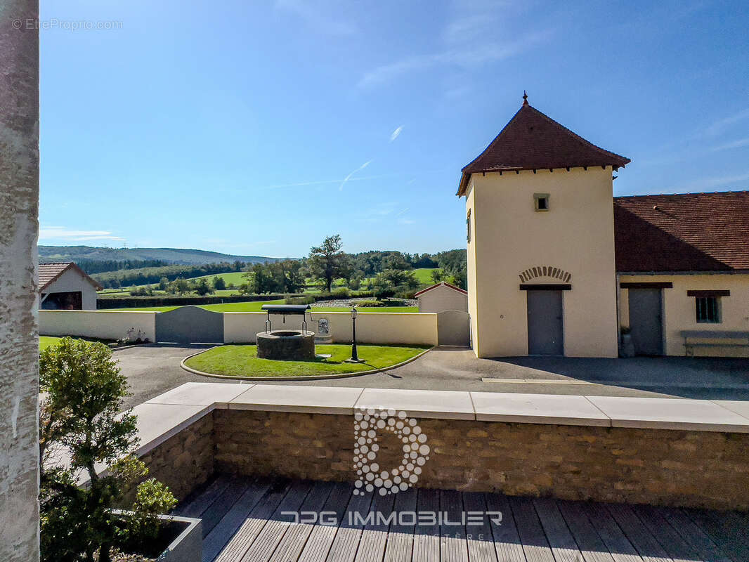 Maison à SAINT-MARCELIN-DE-CRAY