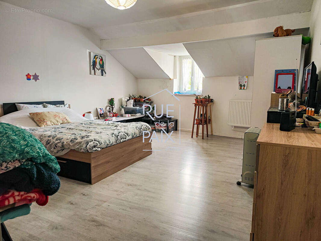 Cible investisseurs - Maison Lencloitre 3 pièce(s) 126.39 m2 - photo 8