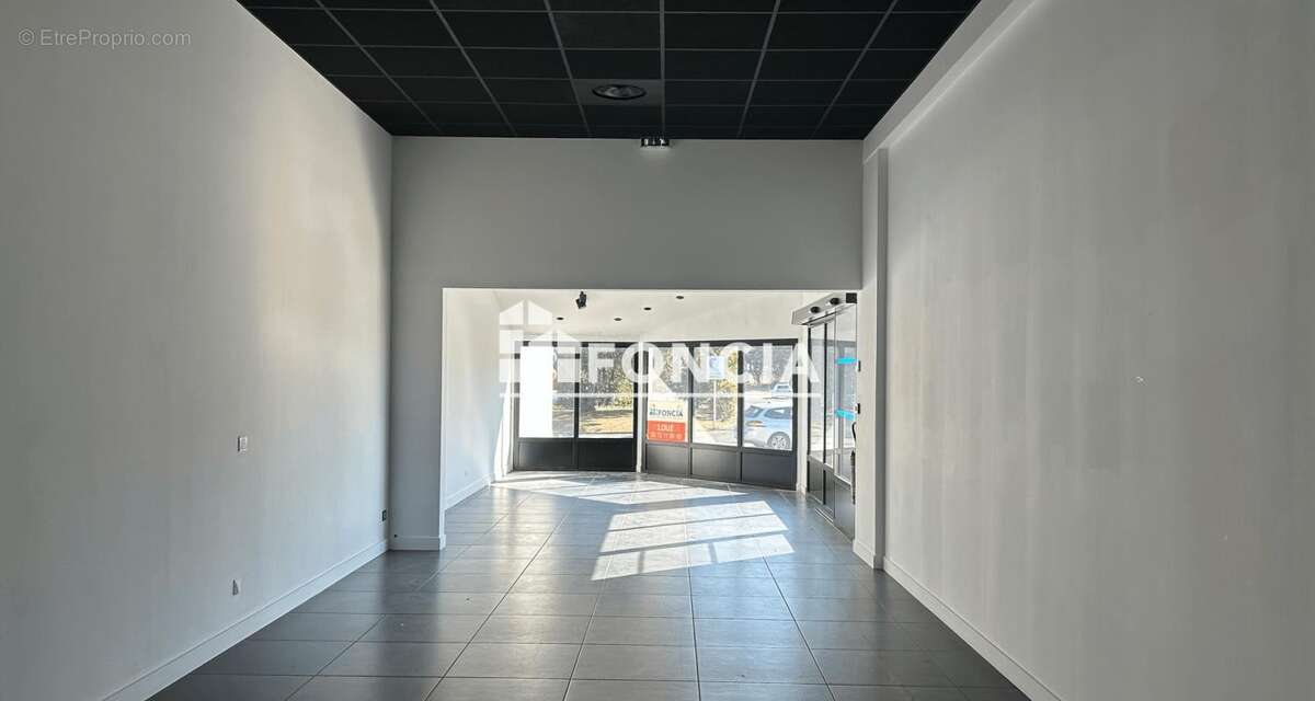 Noirmoutier centre -grand local commercial - photo 3