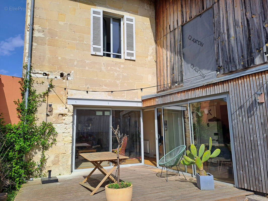 Maison à LEOGNAN