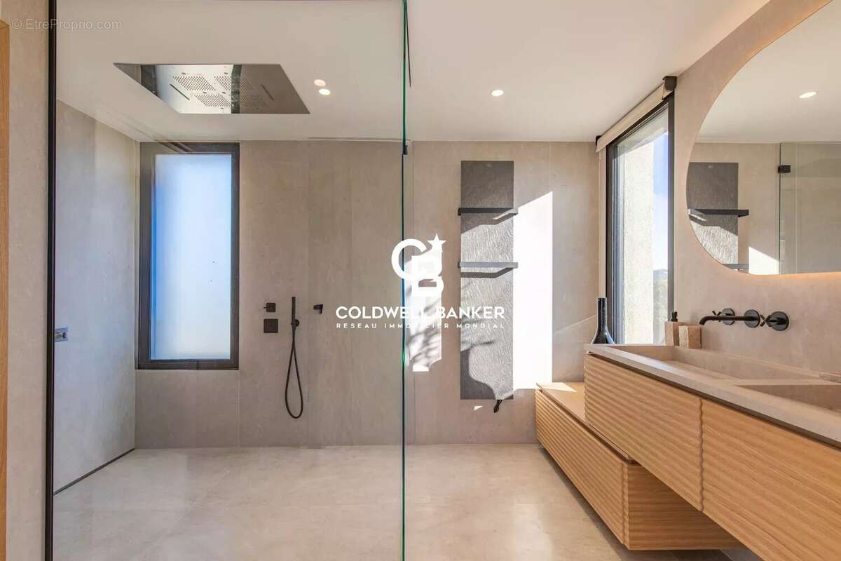 Maison à CARQUEIRANNE