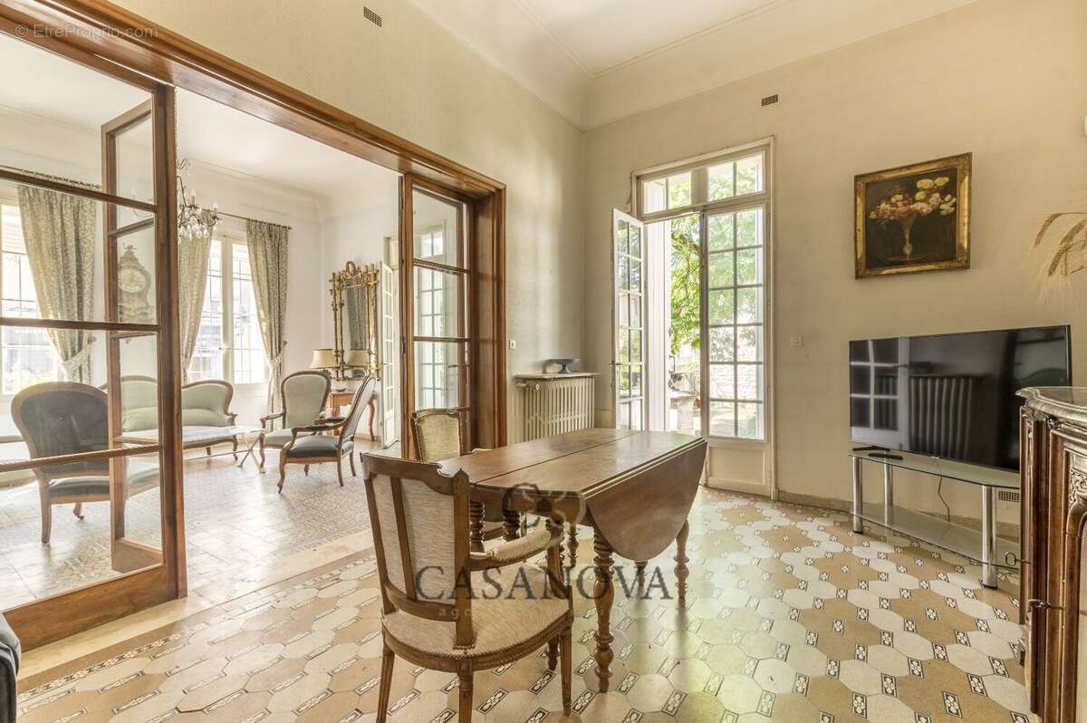 Maison à MAUGUIO