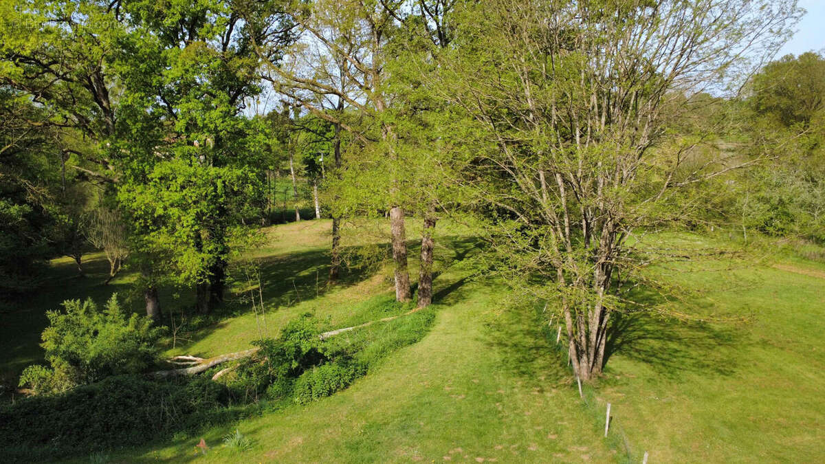 Maison Pressac 7 pièce(s) 156 m2 - photo 5