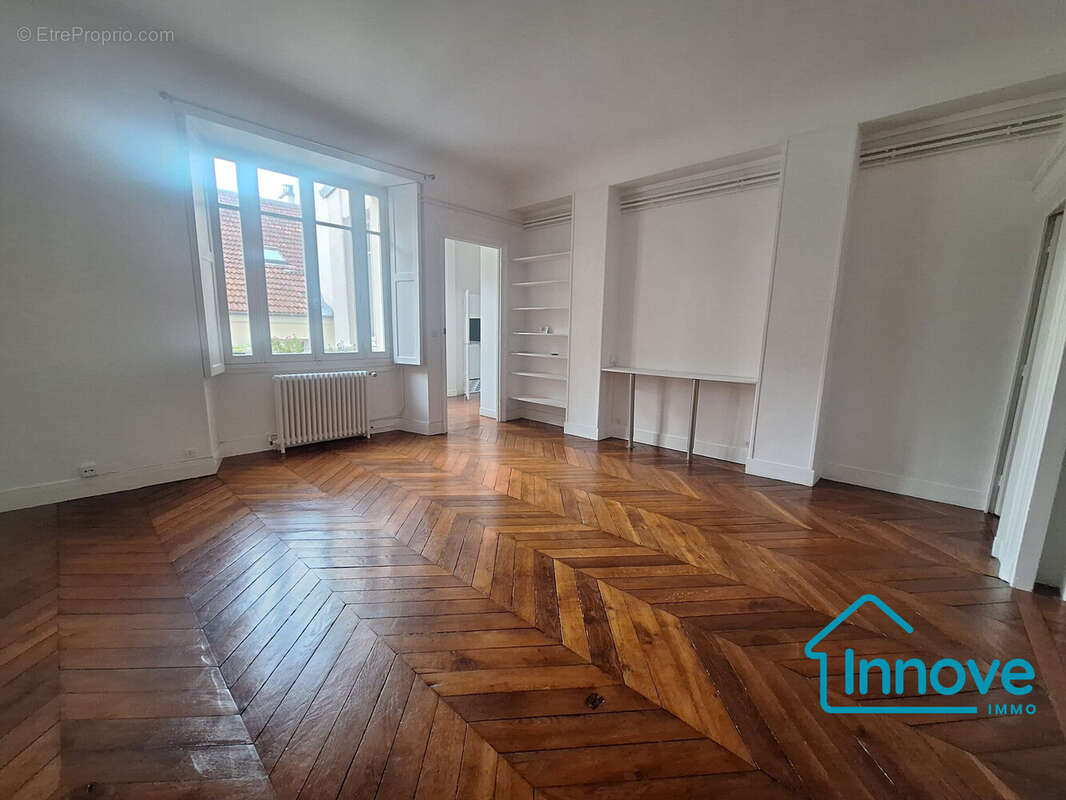 Appartement à VERSAILLES