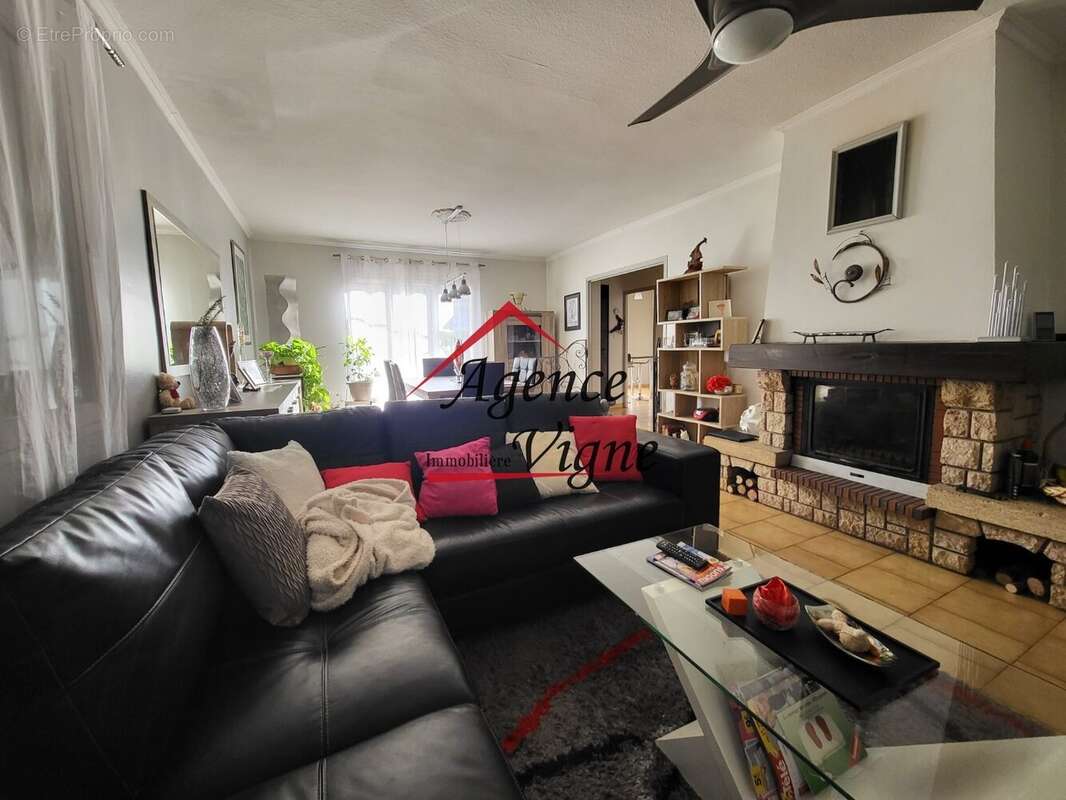 Maison à SAINT-MARTIN-DE-VALGALGUES