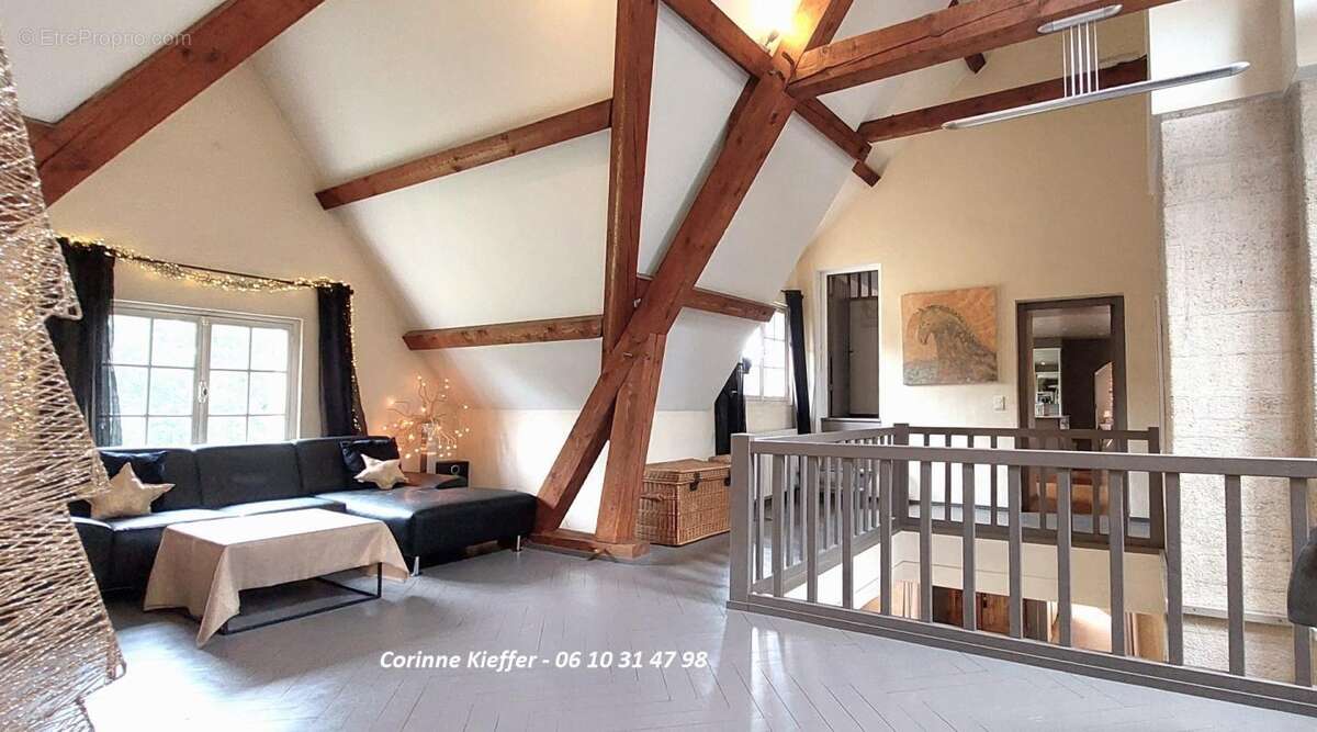 Maison 528 m² à Montlignon  - photo 8