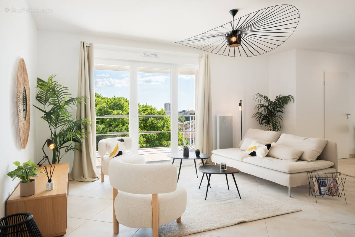 Appartement à LATTES