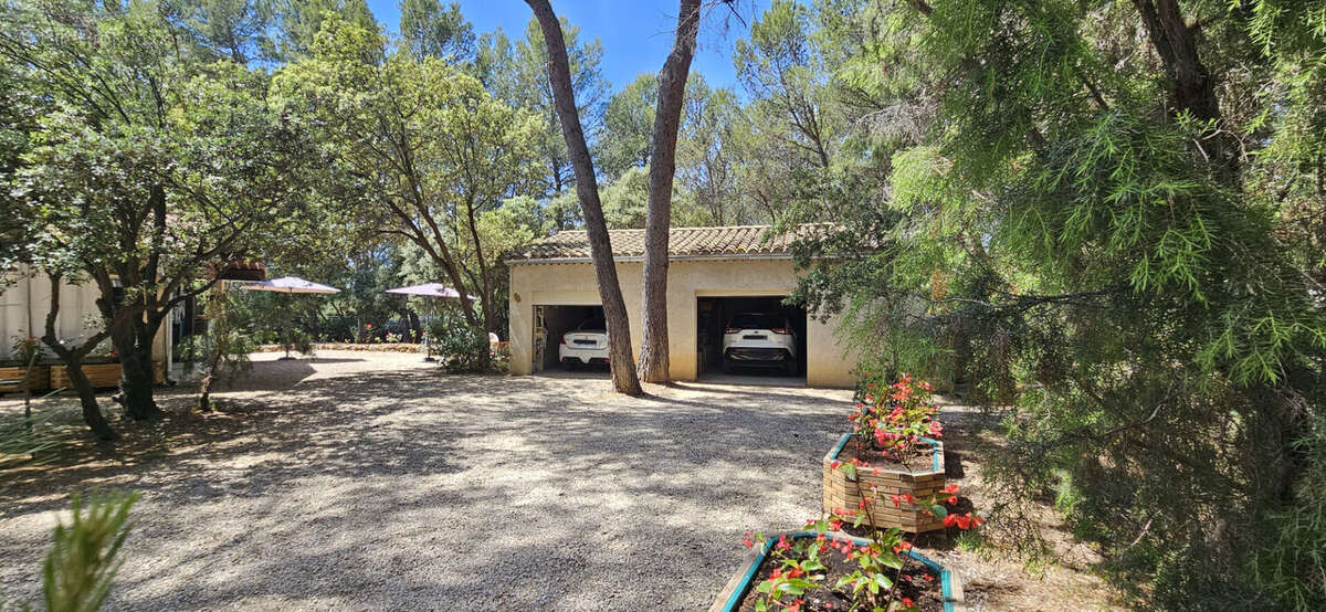 Propriété de 245 m²  / Environnement naturel d'exception - photo 15