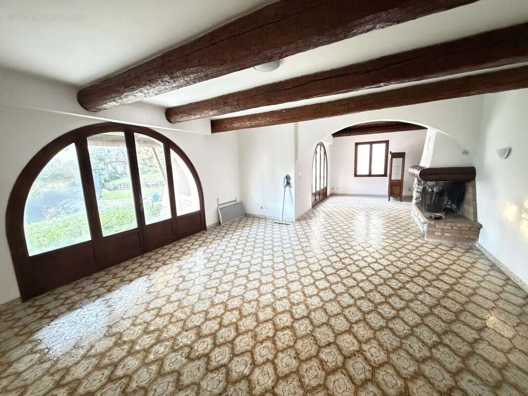 Maison à BOUC-BEL-AIR