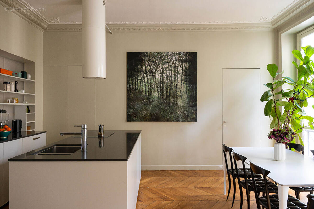 Appartement à PARIS-10E