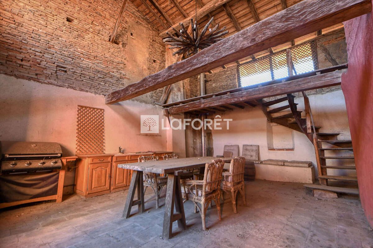 Maison à LISLE-SUR-TARN