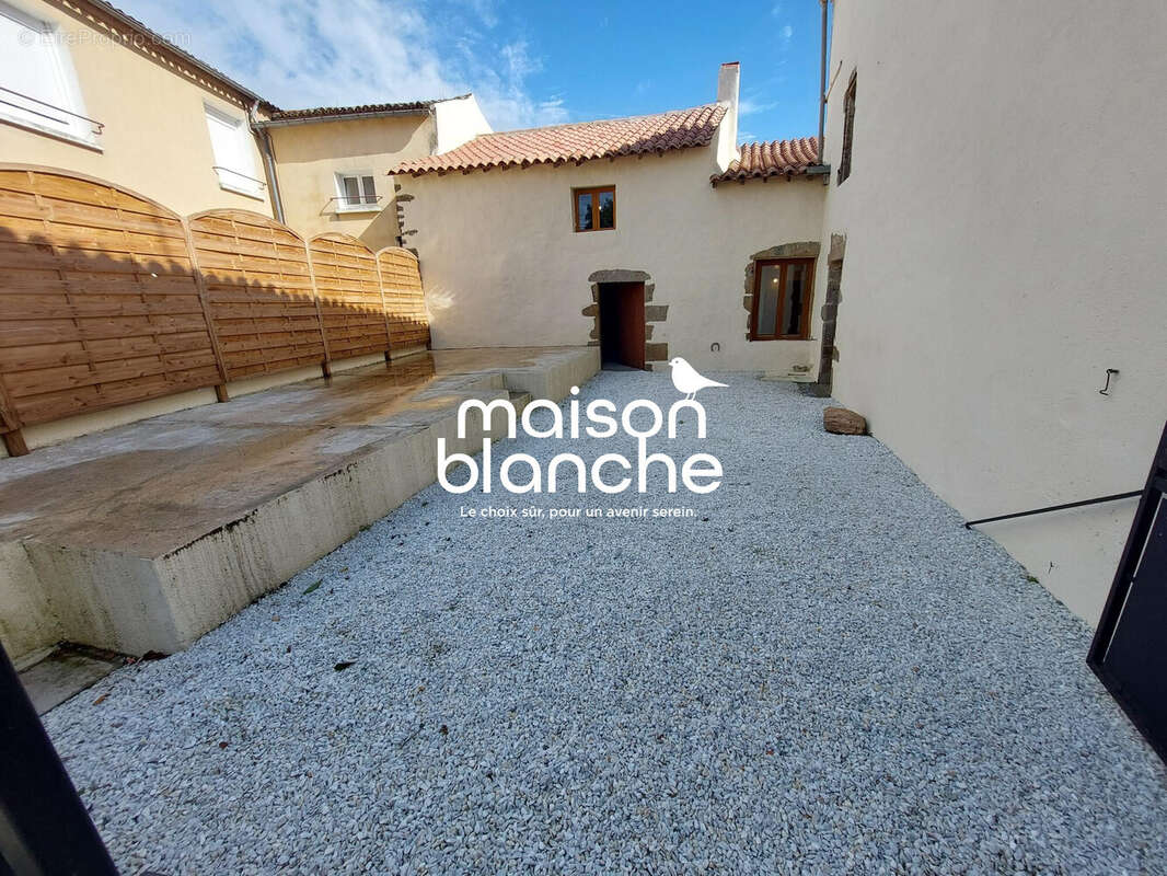 Maison à SAINT-MARTIN-DU-FOUILLOUX