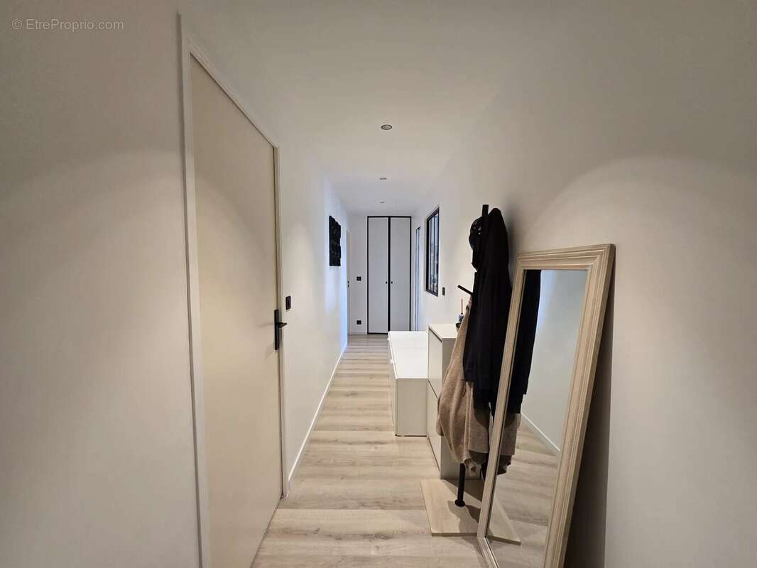 Appartement à MOUGINS