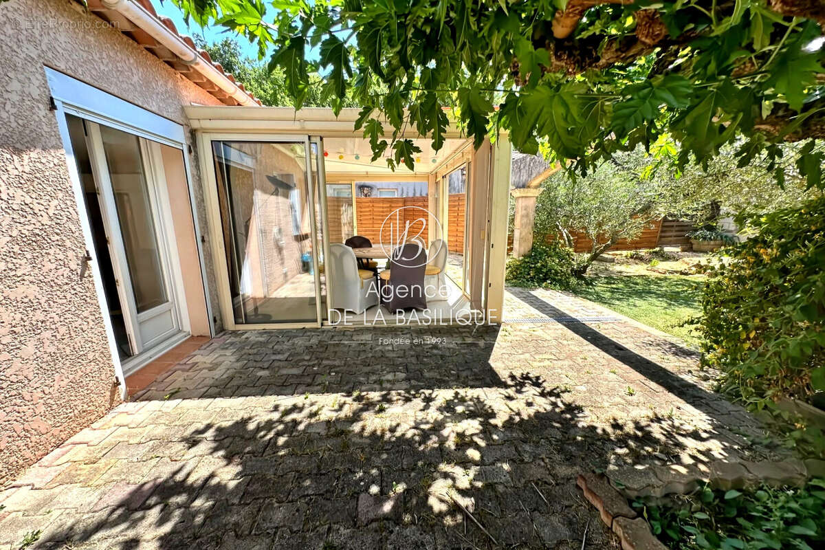 Maison à SAINT-MAXIMIN-LA-SAINTE-BAUME