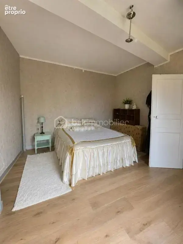 Maison 106 m² à Thiers  - photo 8
