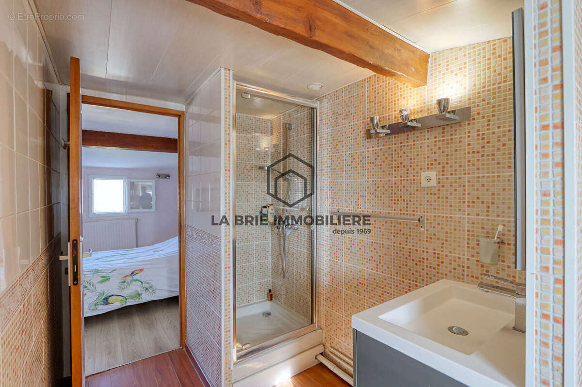 Maison à VILLECRESNES