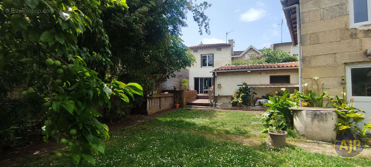 Maison à PONS